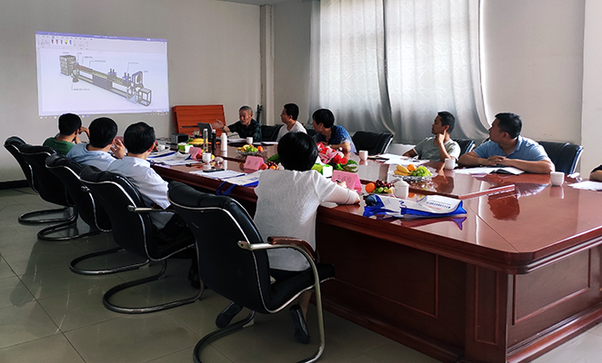 聚氨酯復合材料平托盤產品鑒定會成功舉行